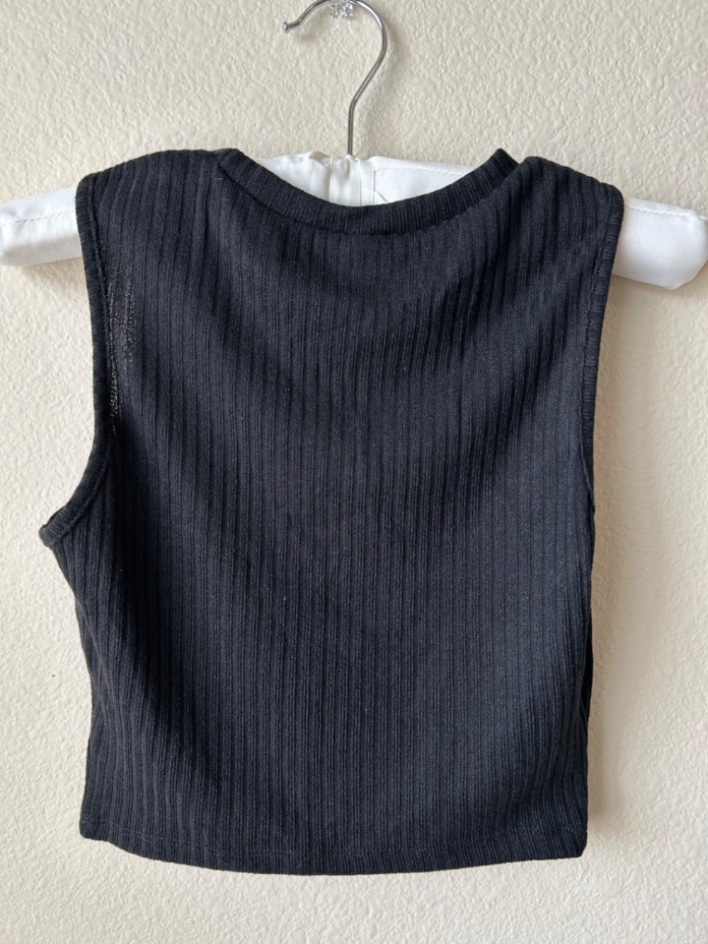 Black Ribbed Crop Tank Top Sweater Vneck Crossover Keyhole Front Shein XSmall - Picture 4 of 8